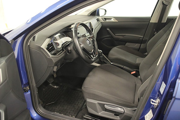 Volkswagen Polo 2 of 5