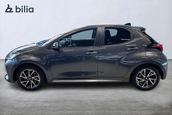 Toyota Yaris 3 of 5