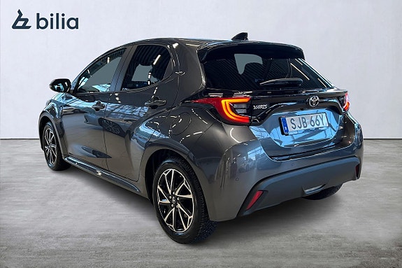 Toyota Yaris 2 of 5