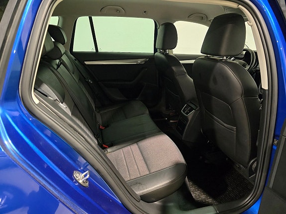 Skoda Octavia 12 of 17
