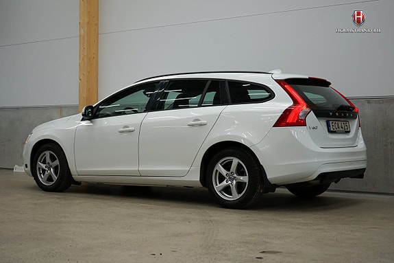 Volvo V60 4 of 18