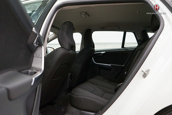 Volvo V60 10 of 18