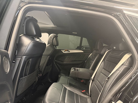 Mercedes-Benz GLE63 16 of 20