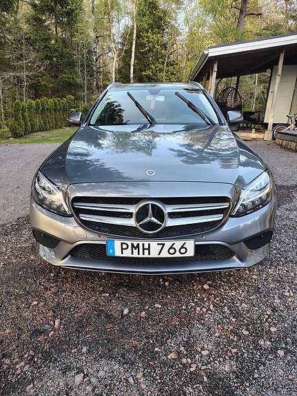 Mercedes-Benz C200 d 2 of 20