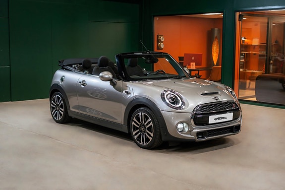MINI Cooper S 2 of 5