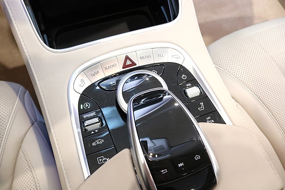 Mercedes-Benz S560 18 of 24