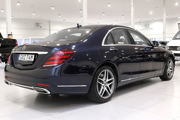 Mercedes-Benz S560 3 of 24