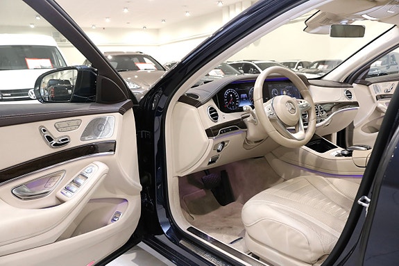 Mercedes-Benz S560 11 of 24