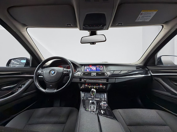 BMW 523i 10 of 17