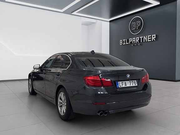 BMW 523i 6 of 17