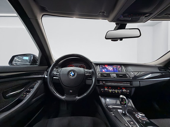 BMW 523i 11 of 17