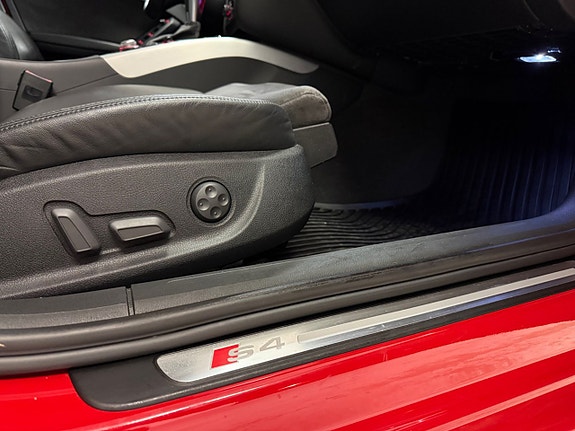 Audi S4 14 of 30