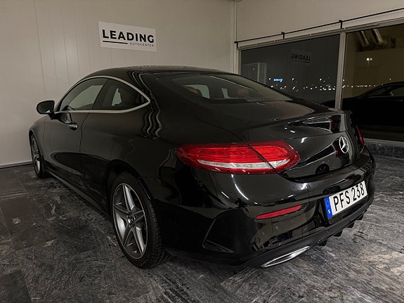 Mercedes-Benz C250 d 2 of 5