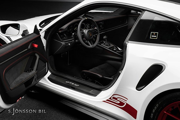 Porsche 911 GT3 RS 16 of 30