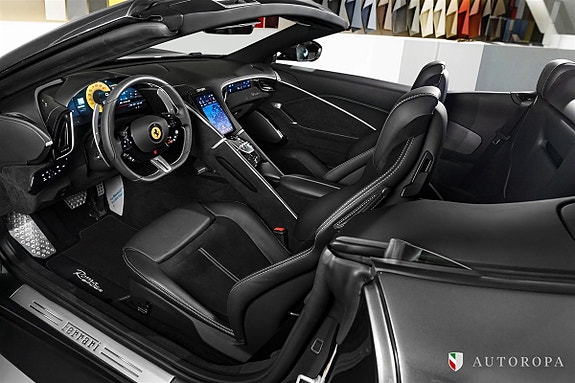 Ferrari Roma Spider 6 of 10