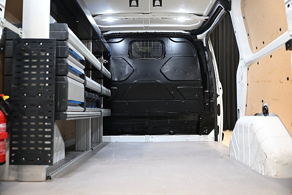 Ford Transit Custom 8 of 30