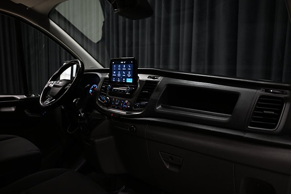 Ford Transit Custom 28 of 30
