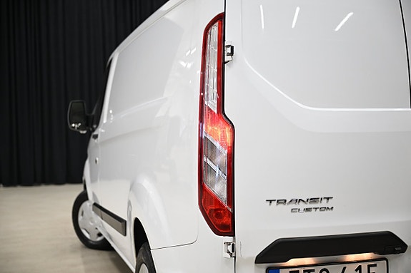 Ford Transit Custom 12 of 30