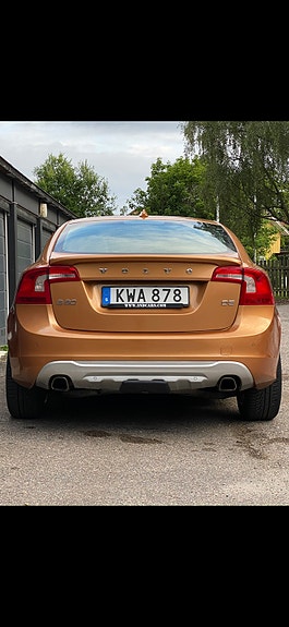 Volvo S60 3 of 5