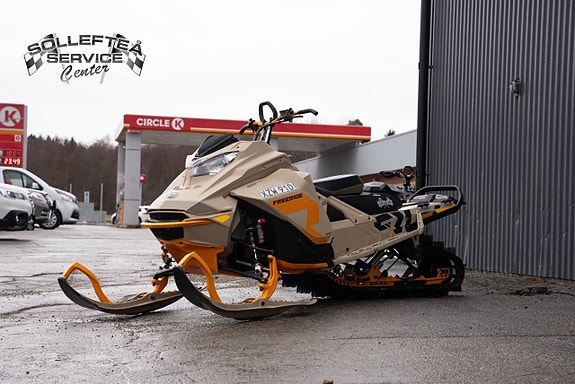 SKI-DOO FREERIDE 850 146" -22 2 of 8