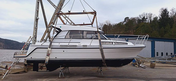 SAGA 325