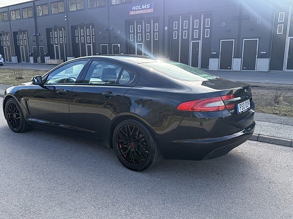 Jaguar XF 5 of 7