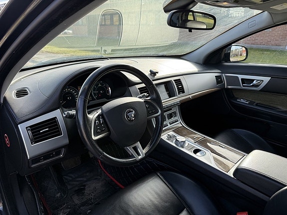 Jaguar XF 7 of 7