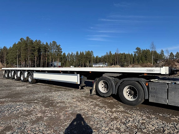 Tyllis öppen släpvagn