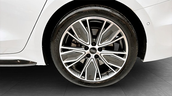 Audi A5 6 of 28