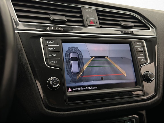 Volkswagen Tiguan 15 of 25