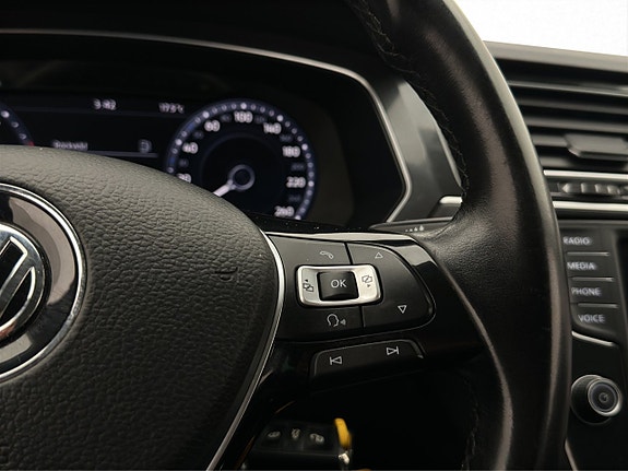 Volkswagen Tiguan 14 of 25