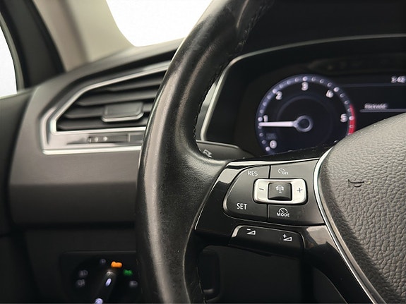 Volkswagen Tiguan 13 of 25