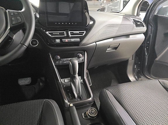 Suzuki S-Cross 10 of 12