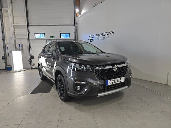Suzuki S-Cross 2 of 5