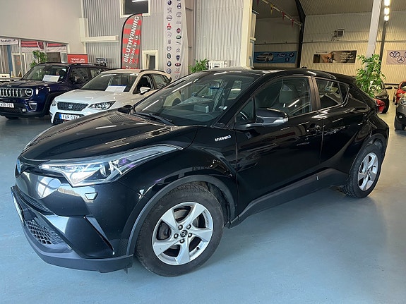 Toyota C-HR 7 of 12