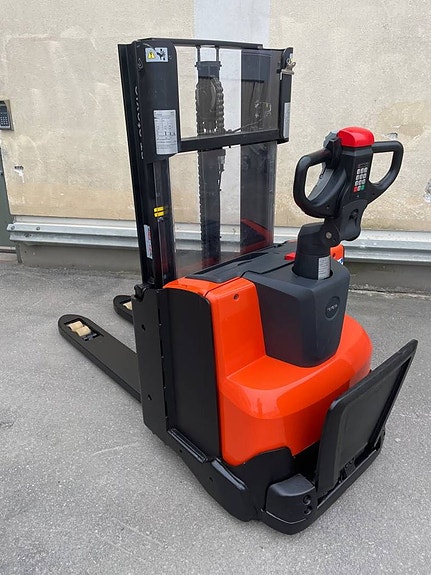 Toyota SWE200D fin ledstaplare för två pallshantering