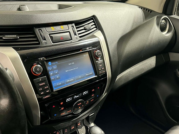 Nissan Navara 12 of 18