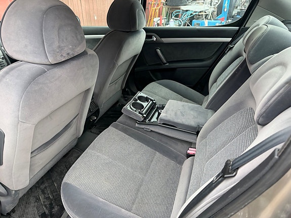 Peugeot 407 16 of 19