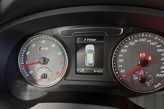 Audi RS Q3 16 of 21