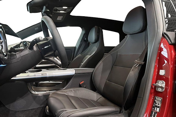 Mercedes-Benz CLA350 11 of 15