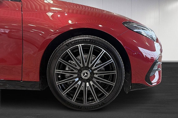 Mercedes-Benz CLA350 5 of 5