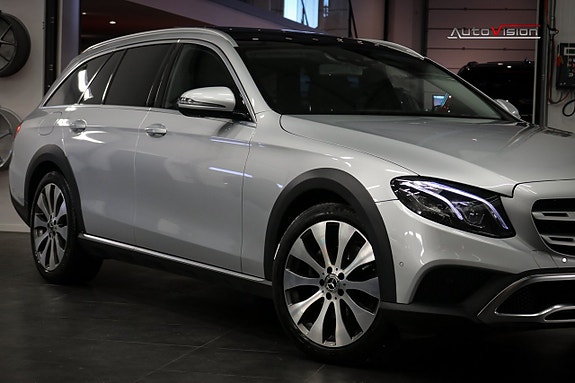 Mercedes-Benz E220 d 3 of 5