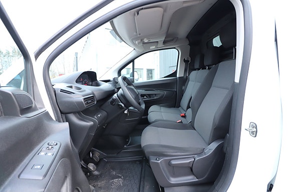 Peugeot Partner 13 of 19