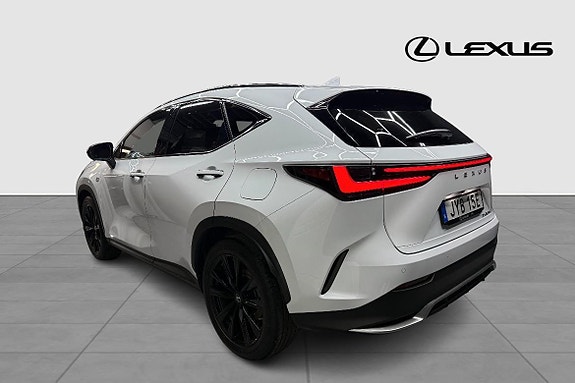 Lexus NX450h+ 2 of 19