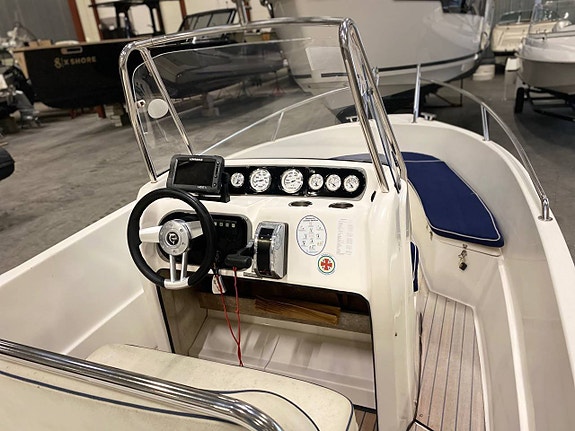 Uttern S55 Exclusive | Mercruiser 3,0 135hk 4 of 7