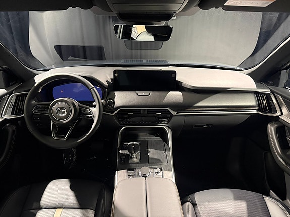 Mazda CX-60 11 of 11