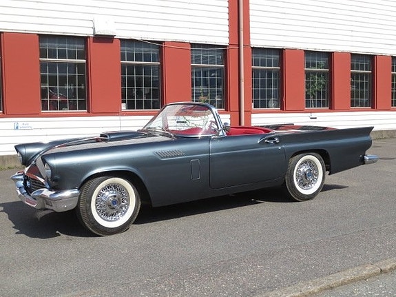 Ford Thunderbird