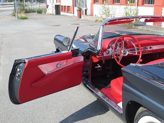 Chrysler New Yorker 2 of 2