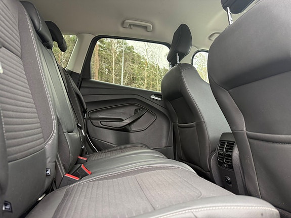 Ford Kuga 14 of 18