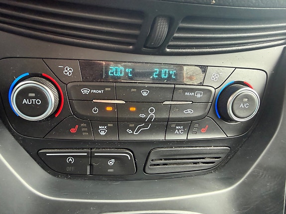 Ford Kuga 16 of 18